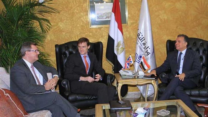 وزير النقل يبحث مع