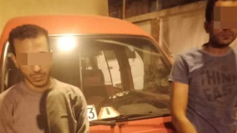 مسجل خطر وسائق يدعيان