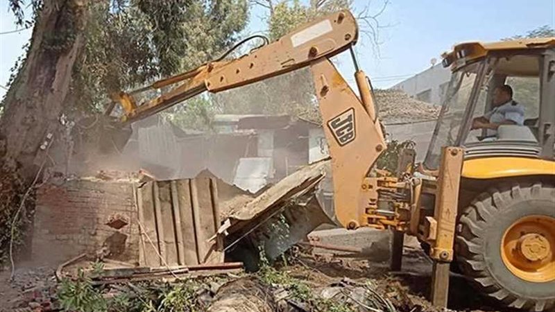 إزالة 13 حالة تعدٍ