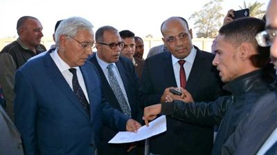 لأول مرة.. محافظ الدقهلية يزور قرية 