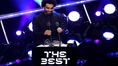 محمد صلاح يغيب عن التشكيل المثالي لأفضل فريق في العالم