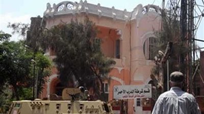 رقيب شرطة ومجند بمرور القاهرة يعيدان حقيبة لصاحبها داخلها 15 ألف جنيه