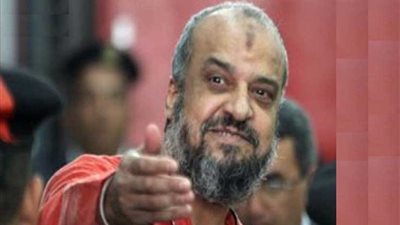 ظهور البلتاجي وحجازي بالبدلة الحمراء بـ