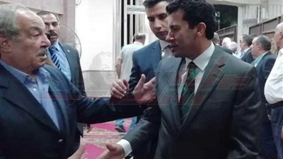 وزير الرياضة وجعفر يحضران عزاء أمين صندوق الزمالك