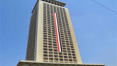 سفير مصر في كازاخستان يفتتح الجناح المصري بمعرض أستانا الدولي للسياحة