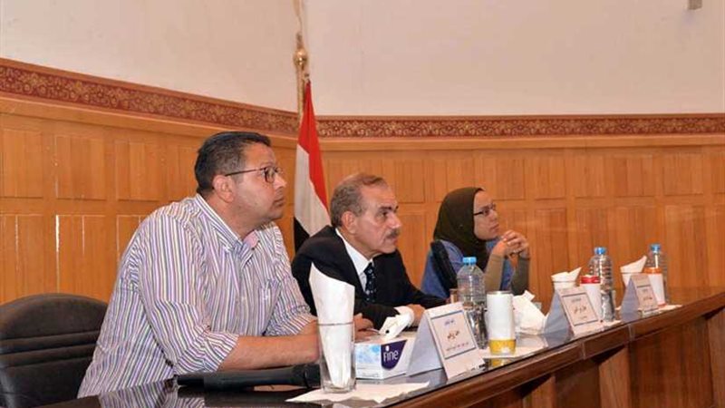 محافظ أسيوط يلتقي