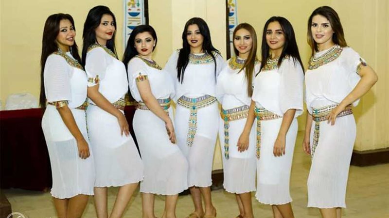 ملكات الجمال بالزي