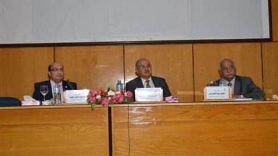 جامعة أسيوط تتصدر الجامعات المصرية في عدد معاملها الحاصلة على الاعتماد..(صور)