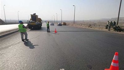 مرور القاهرة: غلق الأوتوستراد لتحويل كابلات الألياف الضوئية