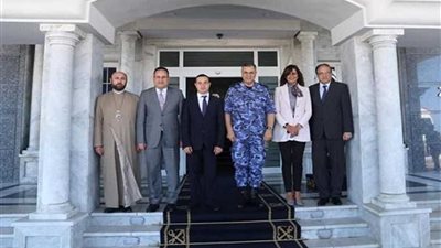 وزيرة الهجرة ووزير شؤون المغتربين الأرميني يزوران القوات البحرية بالإسكندرية