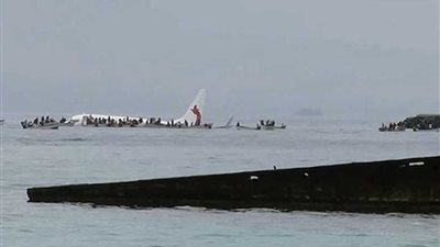 نجاة ركاب طائرة سقطت في بحيرة بجمهورية ولايات ميكرونيزيا المتحدة