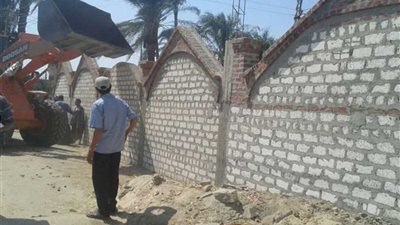 اعتماد 21 مليون جنيه لأعمال الرصف بمركز ديروط وإزالة 18حالة تعد على أملاك الدولة..(صور)