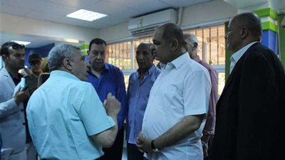 اللواء السعيد يتفقد مركز خدمة عملاء شركة المياة فى السنطة