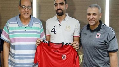 الأهلي يوقع عقدا مع أحمد صلاح لمدة 4 سنوات لتدعيم فريق الطائرة