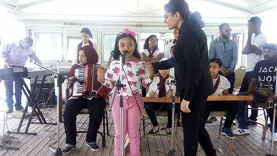 رحلة نيلية لـ 200 طفل من مواهب قصر ثقافة أسيوط (صور)