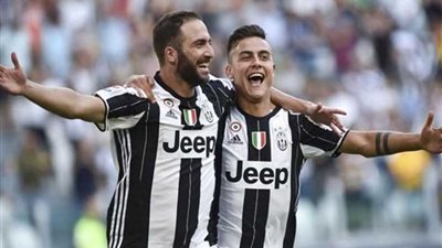 يوفنتوس يفوز على نابولي في الدوري الإيطالي