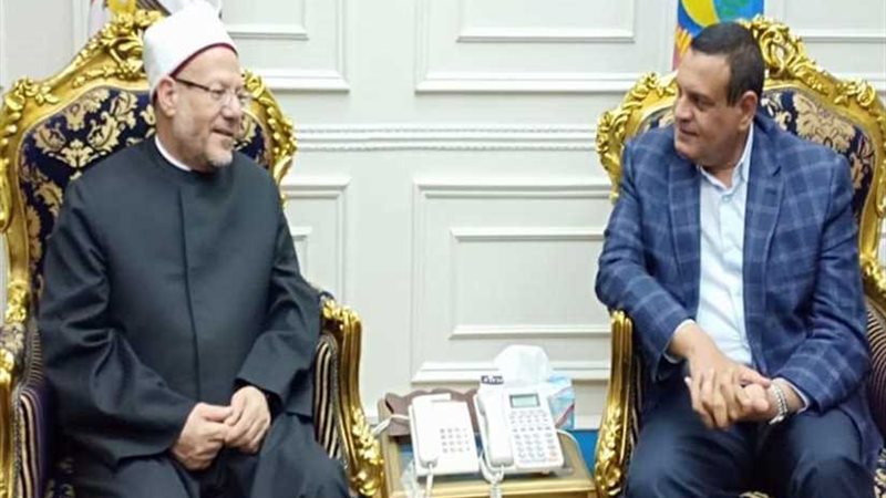 محافظ البحيرة يستقبل