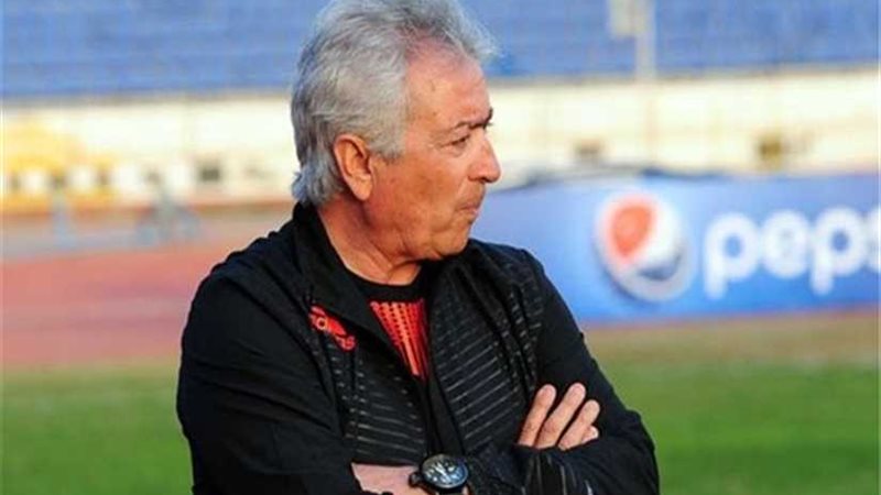 18 لاعبًا بقائمة