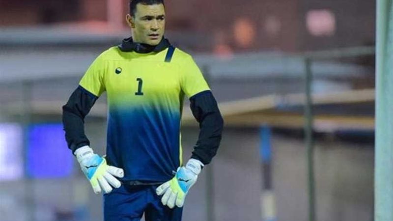 الحضرى يهدي الصعود