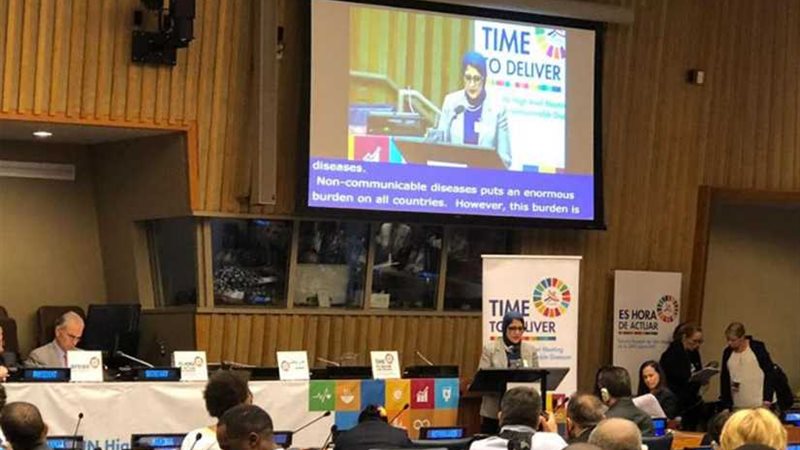 وزيرة الصحة تلقي