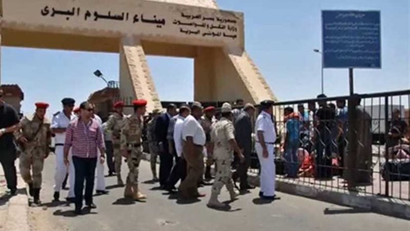 عودة 370 مصريًا من