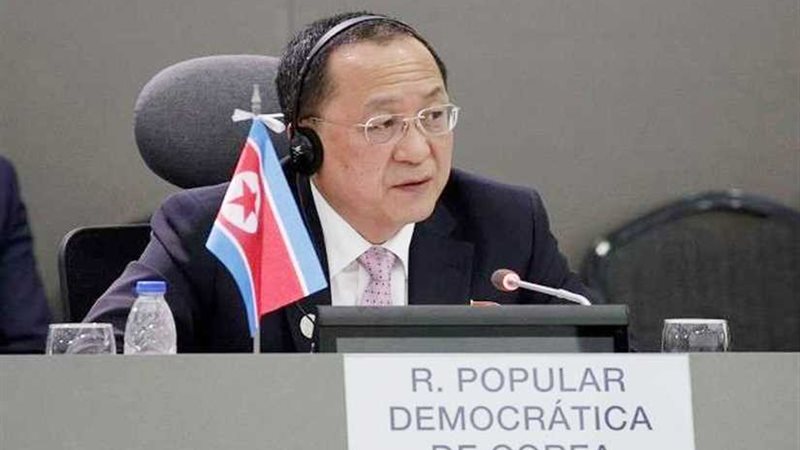 كوريا الشمالية أمام