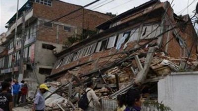 زلزال إندونيسيا.. فقدان 90 شخصا جراء انهيار مبنى سكني بمدينة بالو