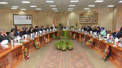 الجمال يشيد بدعم رئيس الوزراء لمستشفيات جامعة أسيوط