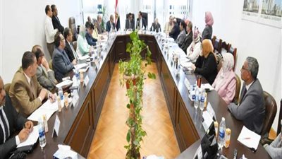 رئيس جامعة دمنهور يستقبل محافظ البحيرة الجديد بأول اجتماع له بمجلس الجامعة