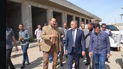 محافظ الإسماعيلية يتفقد مشروع موقف سيارات القنطرة غرب استعدادًا للافتتاح