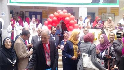 زغاريد وإقبال كثيف في أول أيام تطبيق مبادرة الرئيس للقضاء على فيروس 