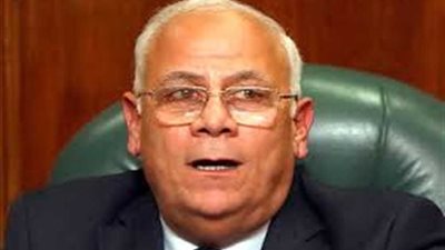 محافظ بورسعيد يشارك في مبادرة الرئيس للكشف عن فيروس 