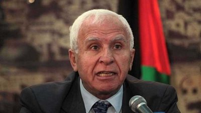 عزام الأحمد: 