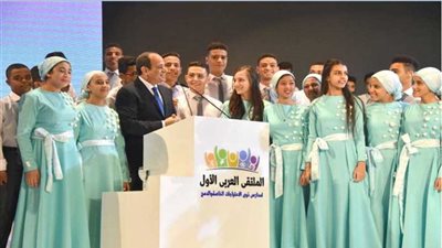 الطلاب المكرمون من ذوي الاحتياجات الخاصة :الرئيس جعلنا نشعر بقيمة العلم