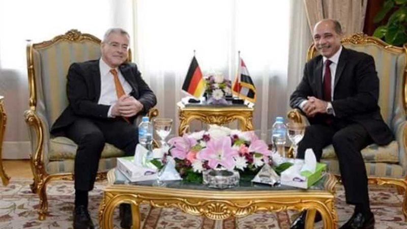 وزير الطيران المدني