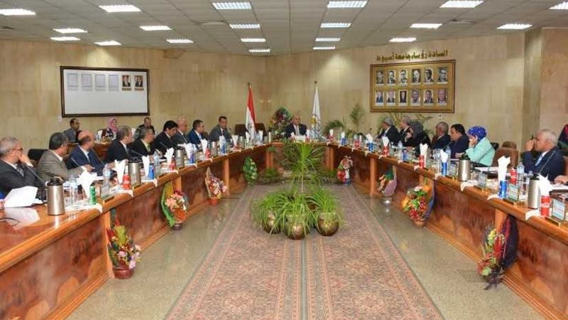 الجمال يشيد بدعم