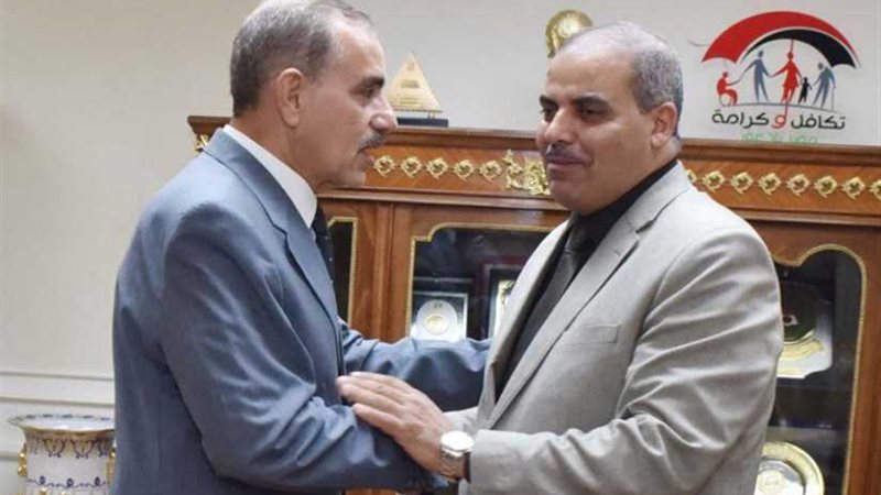 محافظ أسيوط يلتقي