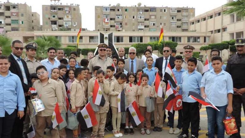 بالصور.. زيارة طلبة