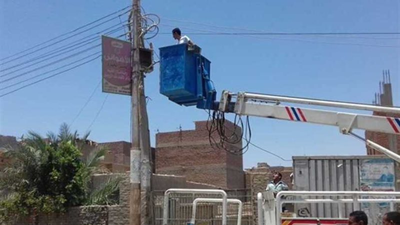 صيانة أعمدة الإنارة