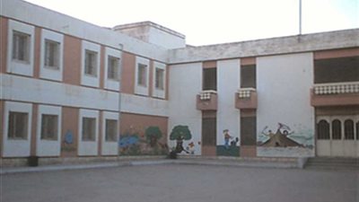 تلميذ يقفز من نافذة الفصل هربا من الضرب بسوهاج