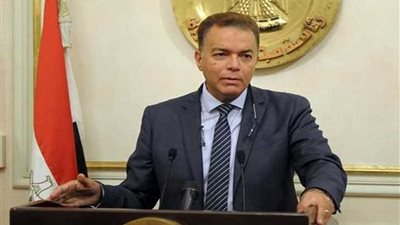 وزير النقل يبحث تطوير مترو حلوان وترام الرمل مع مؤسسات دولية