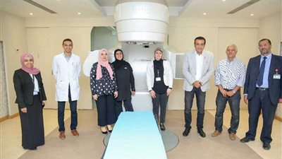 الإعلامي أسامة منير يزور مستشفى 