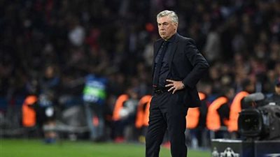 إنسيني وميليك يقودان تشكيل نابولي لمواجهة ليفربول في دوري الأبطال