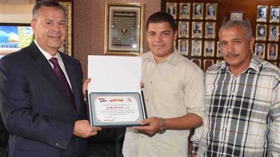 محافظ بني سويف يكرم أوائل الجمهورية بالتعليم الفني