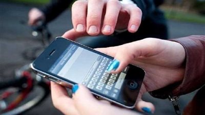 حرامي الهواتف المحمولة سقط في مصر القديمة