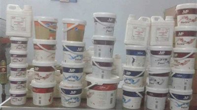 قبل تهريبها للسوق السوداء ..ضبط إسطوانات بوتاجاز ودهانات منتهيه الصلاحيه بالفيوم‬