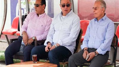 لجنة الكرة بالأهلي تناقش ملف انتقالات يناير