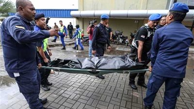 مصرع 6 رجال إنقاذ في ماليزيا إثر محاولتهم إنقاذ شاب من الغرق