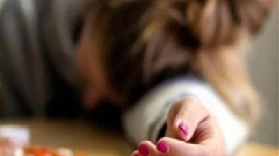 فتاة تحاول الانتحار لوفاة والدتها بالإسكندرية