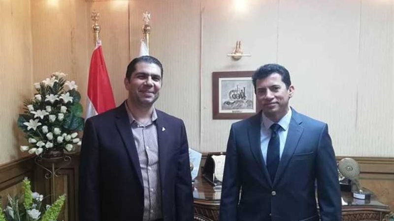 وزير الرياضة يدعم